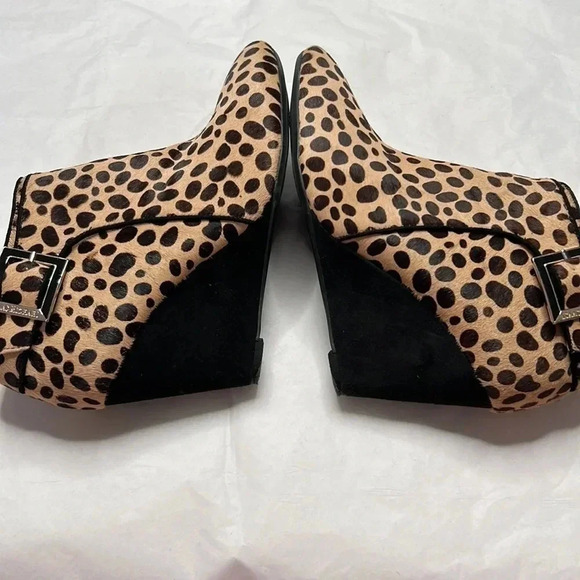 Isaac Mizrahi New York leather leopard print ankle wedge booties size 8 1/2 - Picture 6 of 11